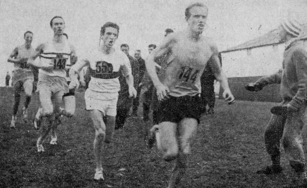 Martin Heath (Cambridge University) leads Tim Johnston (Cambridge University) and D. Graham (9th Old Boys Harriers, Belfast) at halfway in the junior race