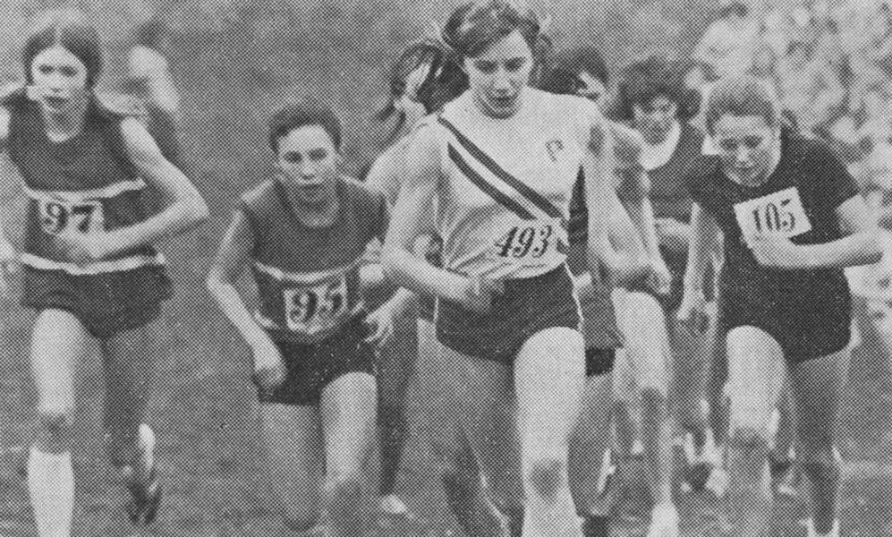 Joyce Williamson and Anne Marie Robinson (Sale Harriers), Janet Lawrence (Pilkington) and Helen Hill (Cannock)