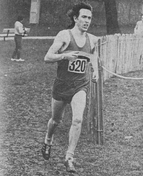 Neil Coupland (Southampton and Eastleigh AC) on the away to victory in the juniors