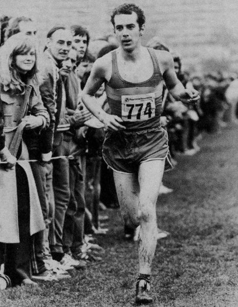 Nat Muir (Shettleston Harriers) wins the Junior title