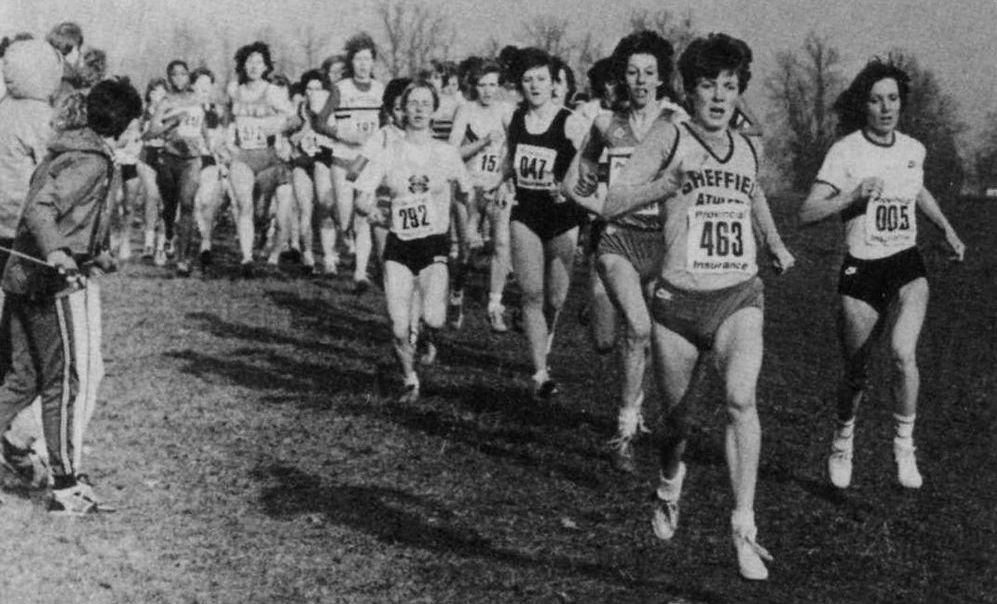 Jane Furniss - 463 (Sheffield AC) leads shortly after the start