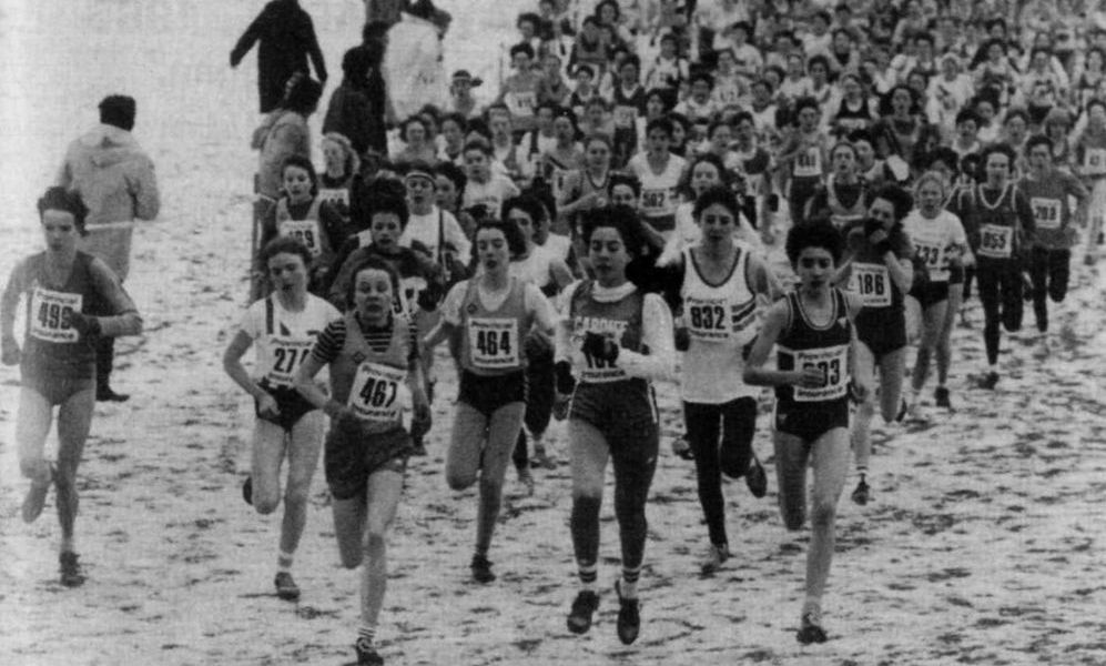 The start of the Girl's race