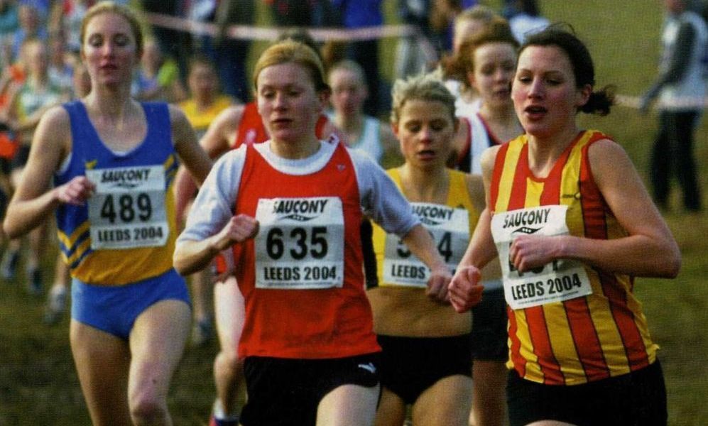 Ruth Proctor (City of Norwich AC) on the right, leads the junior women's race from Karrie Hawitt - 635 (Warrington AC) and eventual winner Faye Fullerton - 489 (Havering AC).