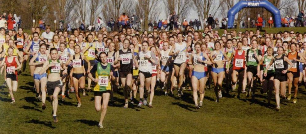 Under 20 and Under 17 women's race gets underway