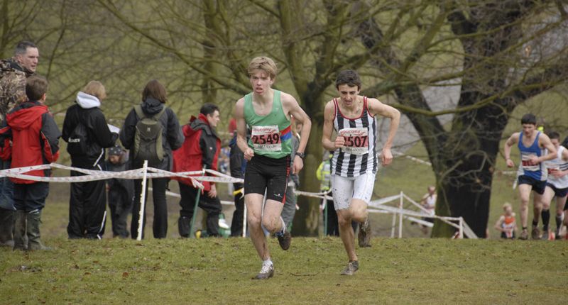 Tom Curr (Stroud & District AC) and Richard Goodman (Shaftesbury Barnet Harriers) in the Under 17 Men's race