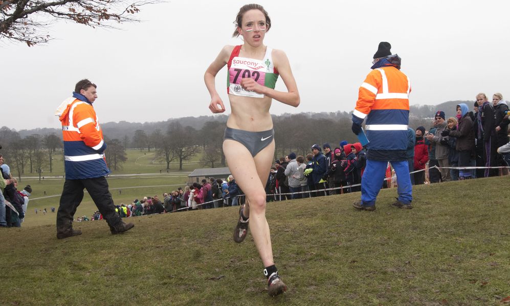 Emelia Gorecka (Aldershot, Farnham & District AC) Under 17 women's winner