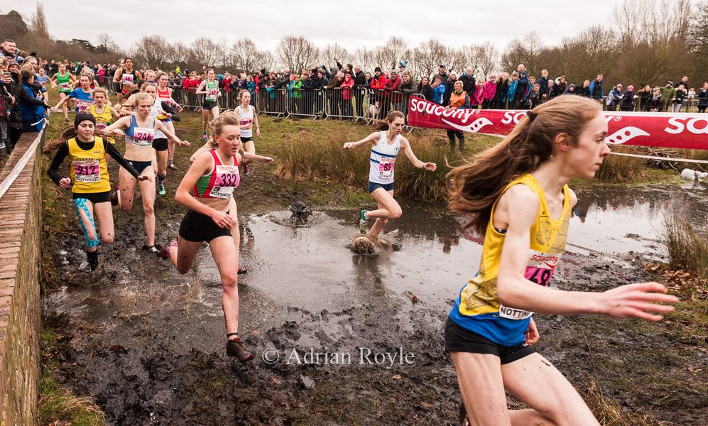 Amelia Quirk (Bracknell AC) leads the Under 17 Women's field early in the race