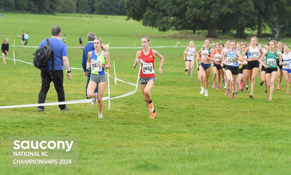 Easrly in the Junior Women's race